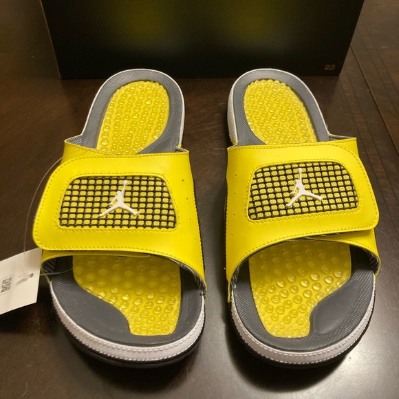 New Nike Jordan 4 Retro Lighting Slides Sandals - Picture 3 of 12